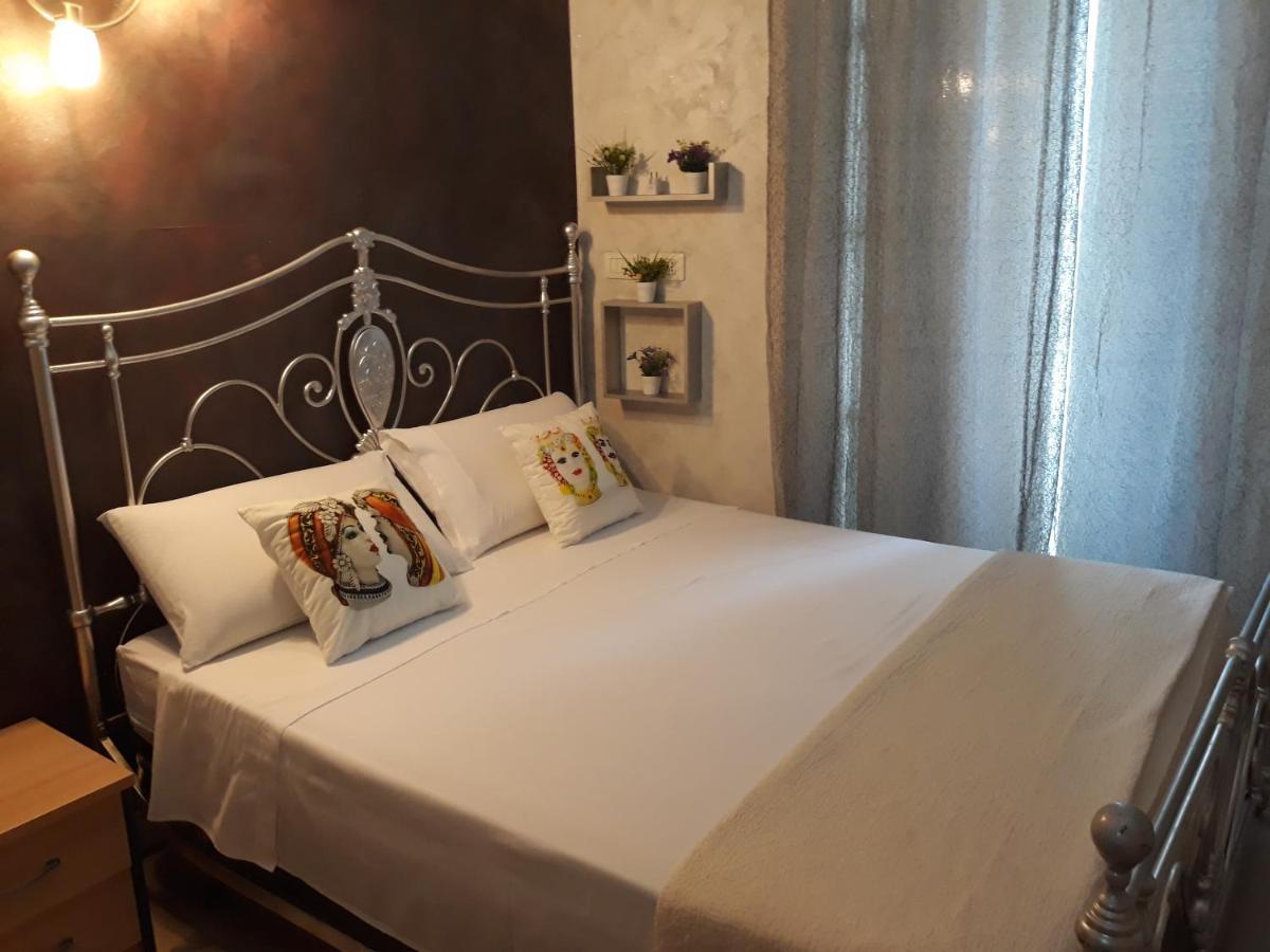 B&B Sotto Gli Archi Katanya Dış mekan fotoğraf