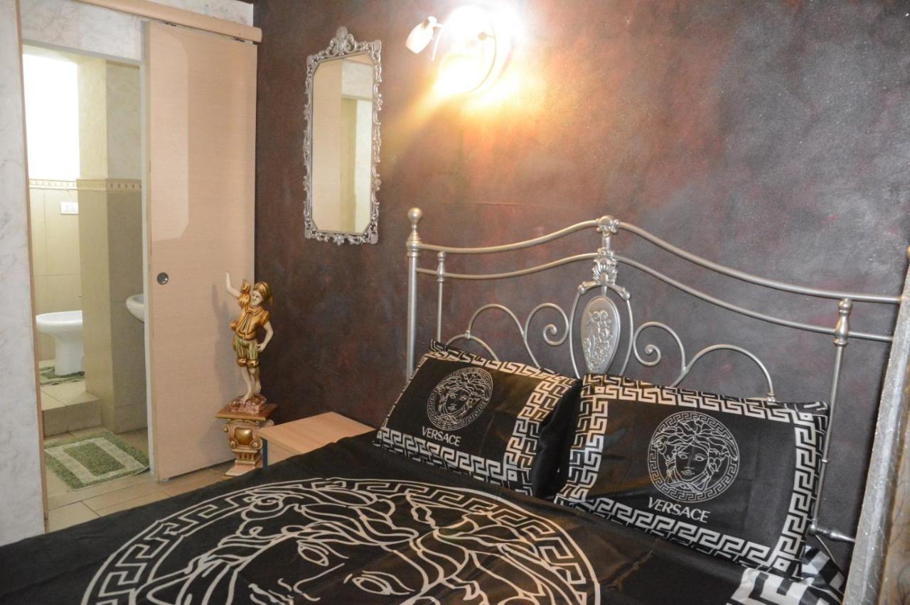 B&B Sotto Gli Archi Katanya Dış mekan fotoğraf