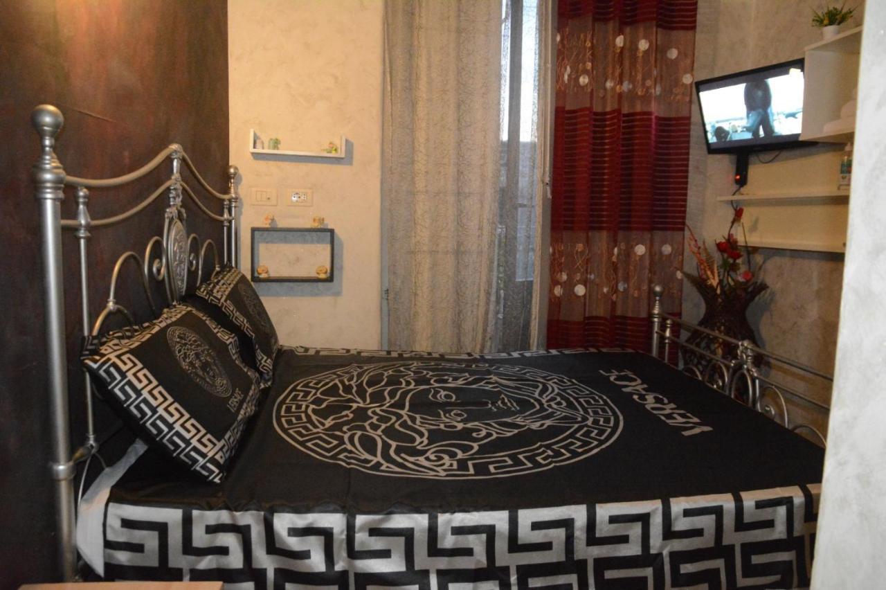 B&B Sotto Gli Archi Katanya Dış mekan fotoğraf